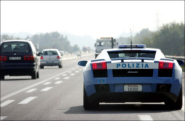 polizia_italiano.jpg