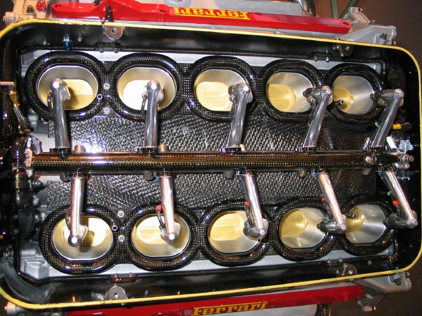 tn_Ferrari%20050-2001_07.jpg
