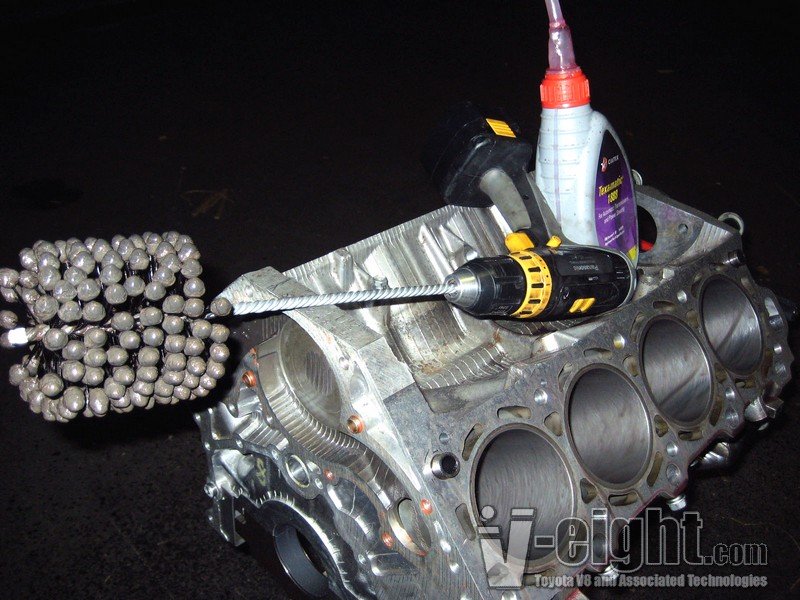 engine_build_oct08_00001.jpg engine_build_oct08_00001.jpg