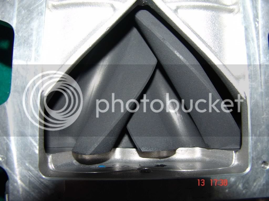 Supercharger007.jpg Supercharger007.jpg