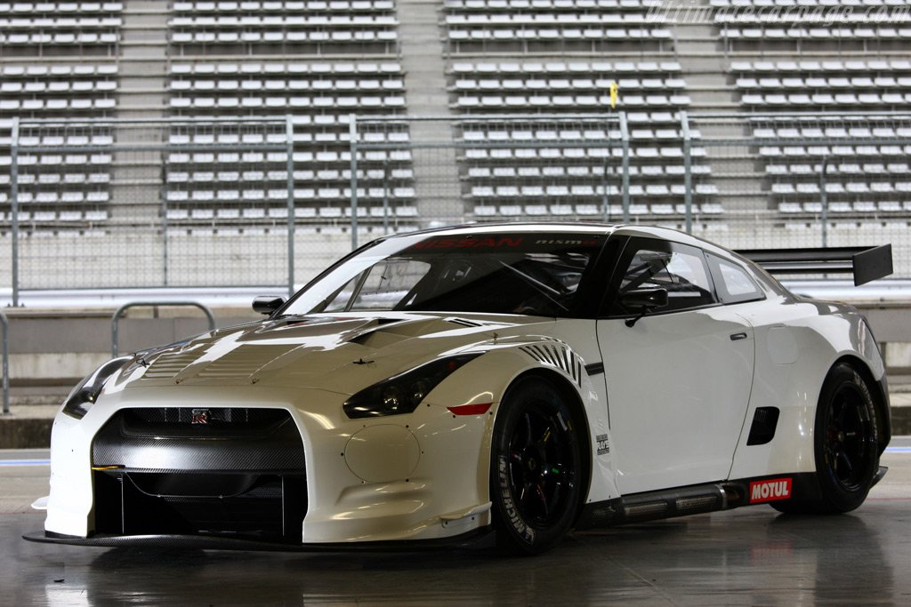 Nissan-Nismo-GT-R-GT1_1.jpg